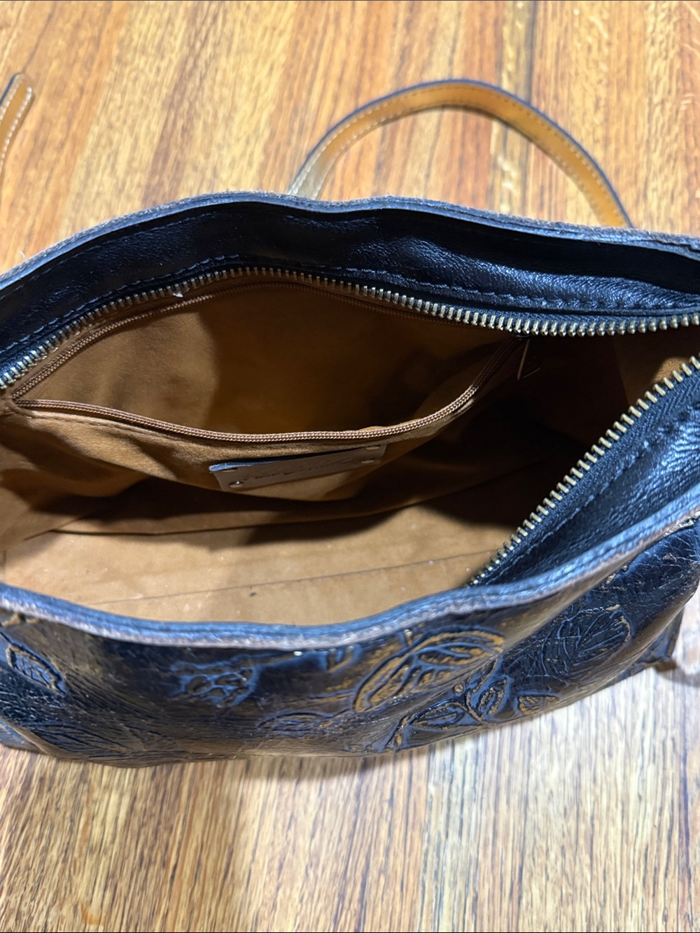 Patricia Nash Black Leather Embossed Crossbody with Gold Trim - Picture 5 of 11